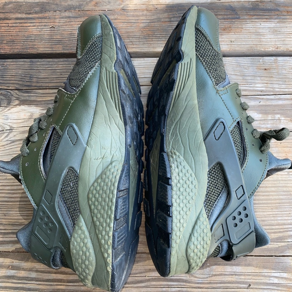 🔥 NIKE AIR HUARACHE Cargo Green RARE 🔥 - Picture 7 of 16